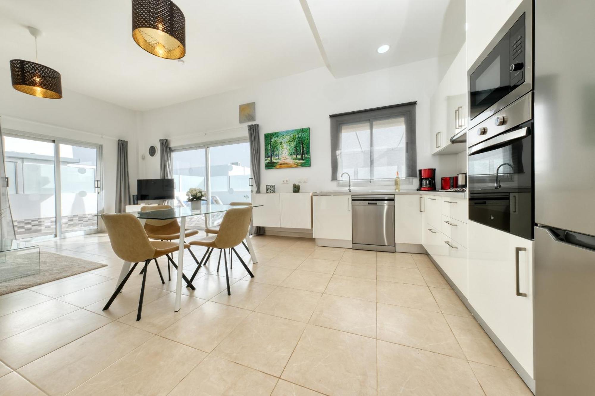 Villa Cassia-Private Pool Aircon, Sat Tv By Lanzarote Vacation Homes プラヤ・ブランカ エクステリア 写真