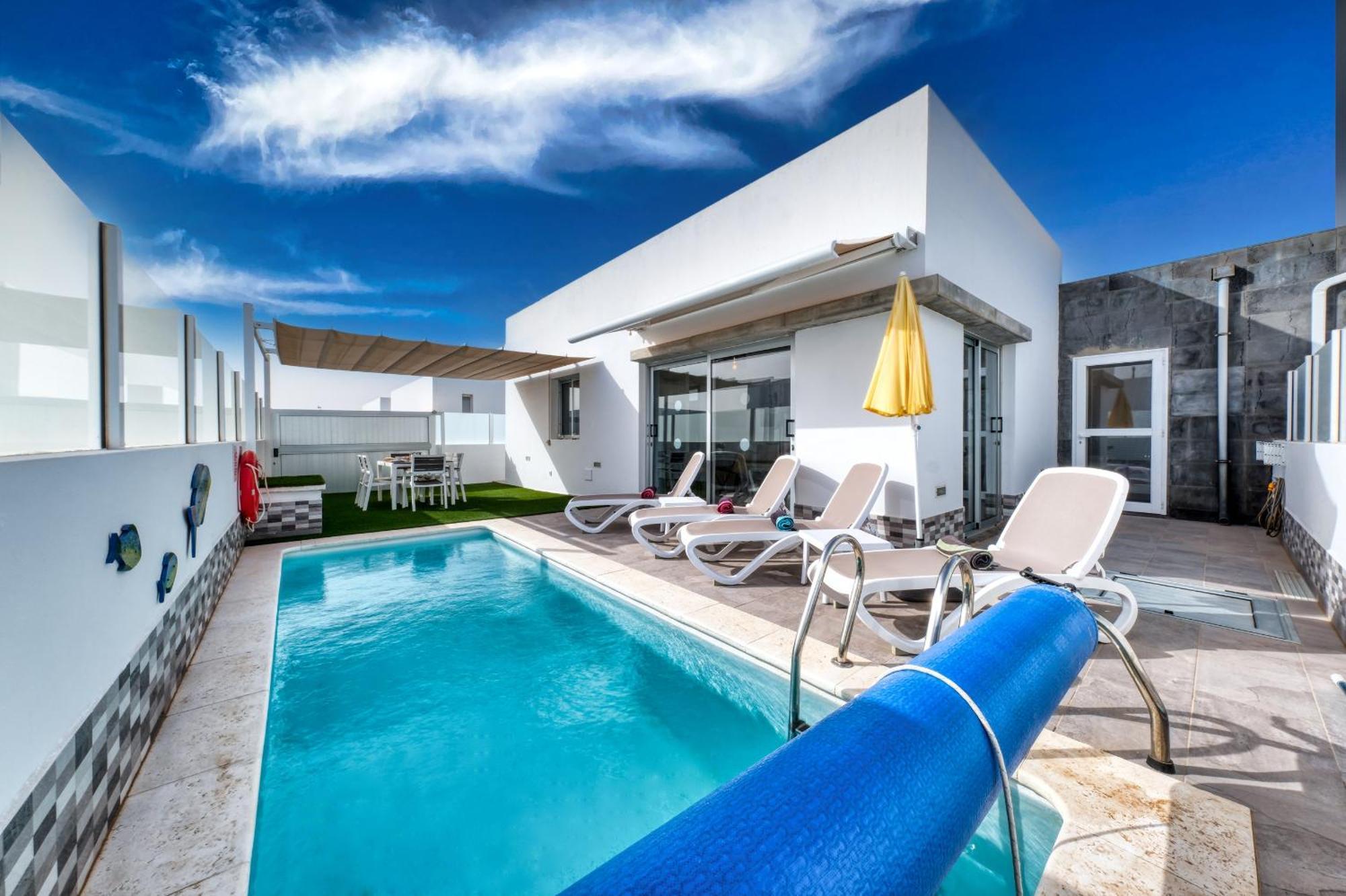 Villa Cassia-Private Pool Aircon, Sat Tv By Lanzarote Vacation Homes プラヤ・ブランカ エクステリア 写真